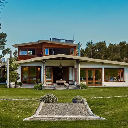 Kanuka Terrace - Luxury Strawbale House Kaikoura Exterior photo